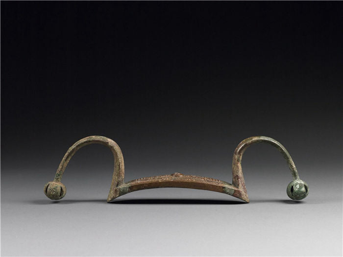 Western Zhou Dynasty bow-shaped bronze vessel