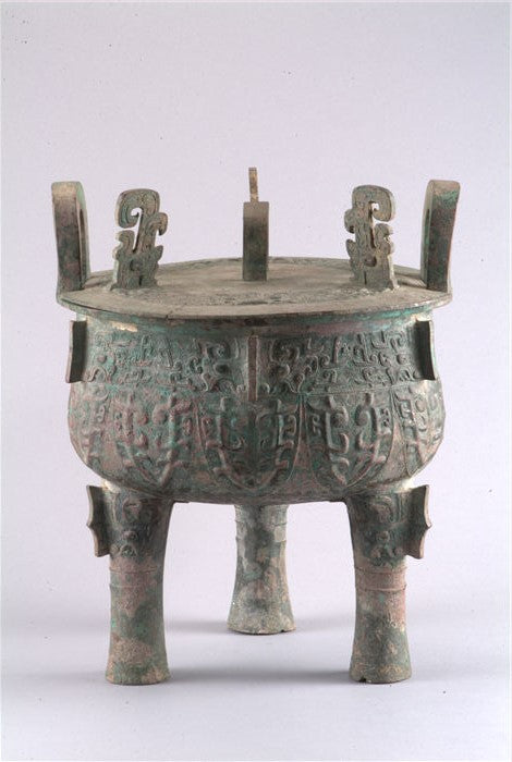 Western Zhou Dynasty Ding with Lid and Dragon Pattern