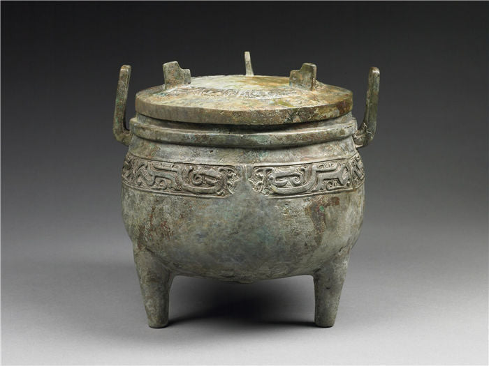 Jingji Dragon Pattern Cauldron from the Western Zhou Dynasty