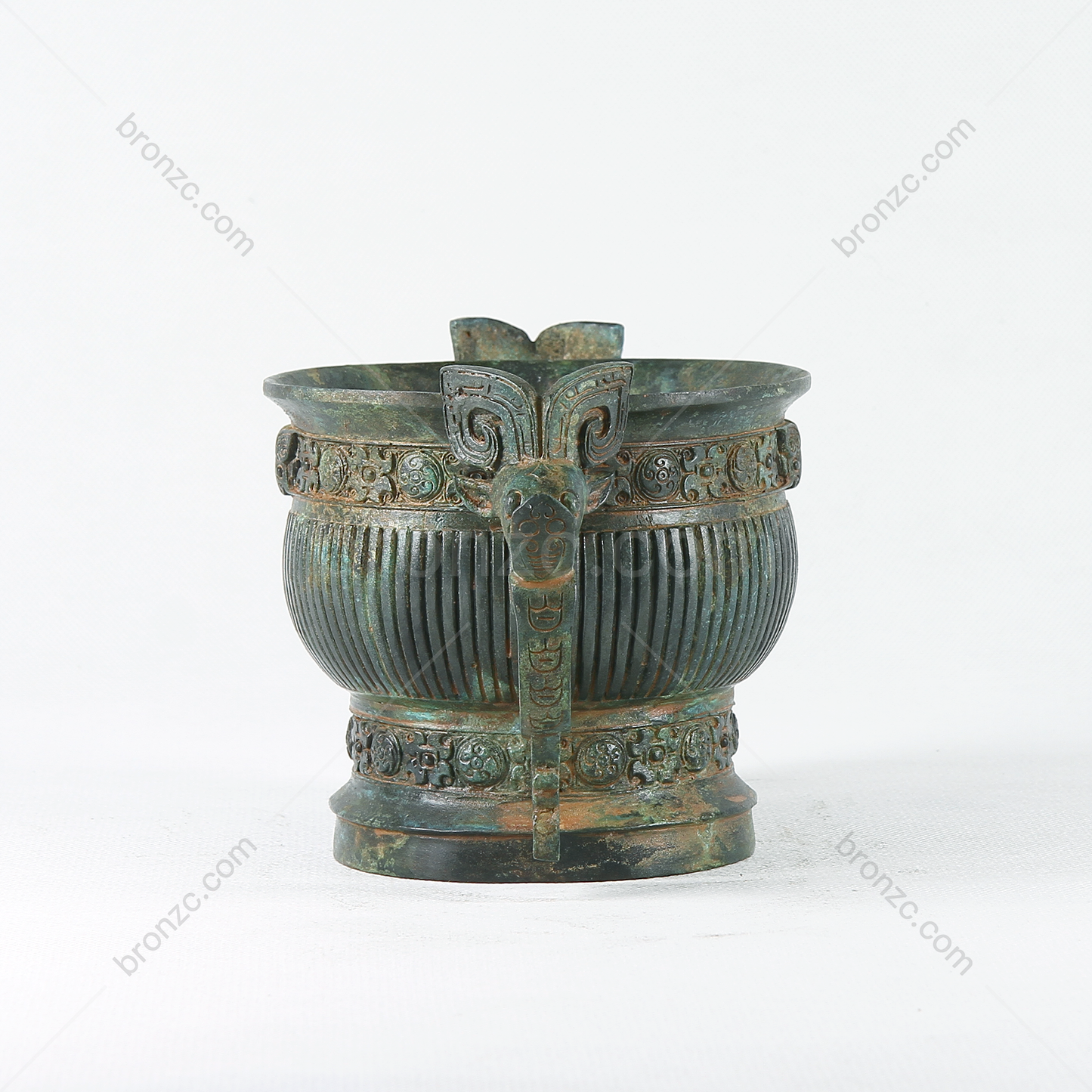 4,9" China, Westliche Zhou-Dynastie, schalenförmiges Gefäß aus Bronze [Kanghou Gui][康侯簋]