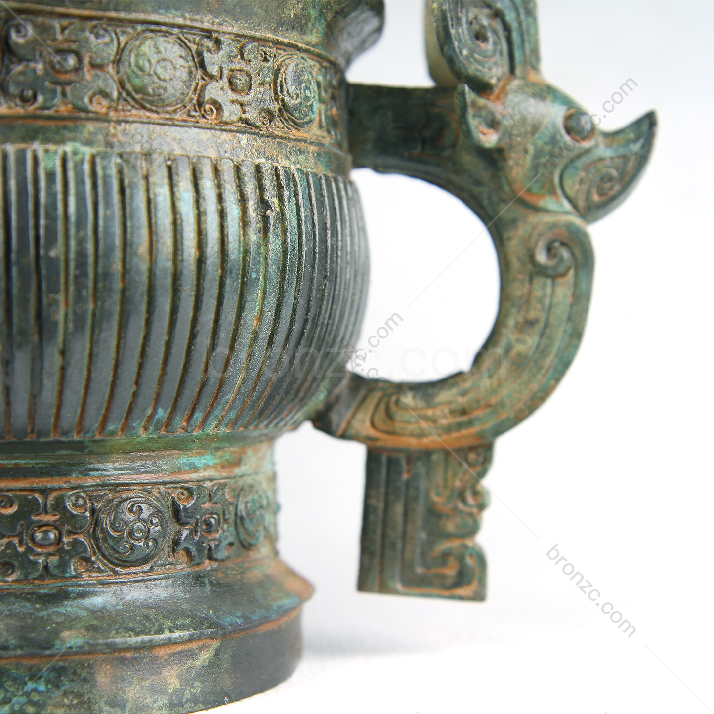 4,9" China, Westliche Zhou-Dynastie, schalenförmiges Gefäß aus Bronze [Kanghou Gui][康侯簋]