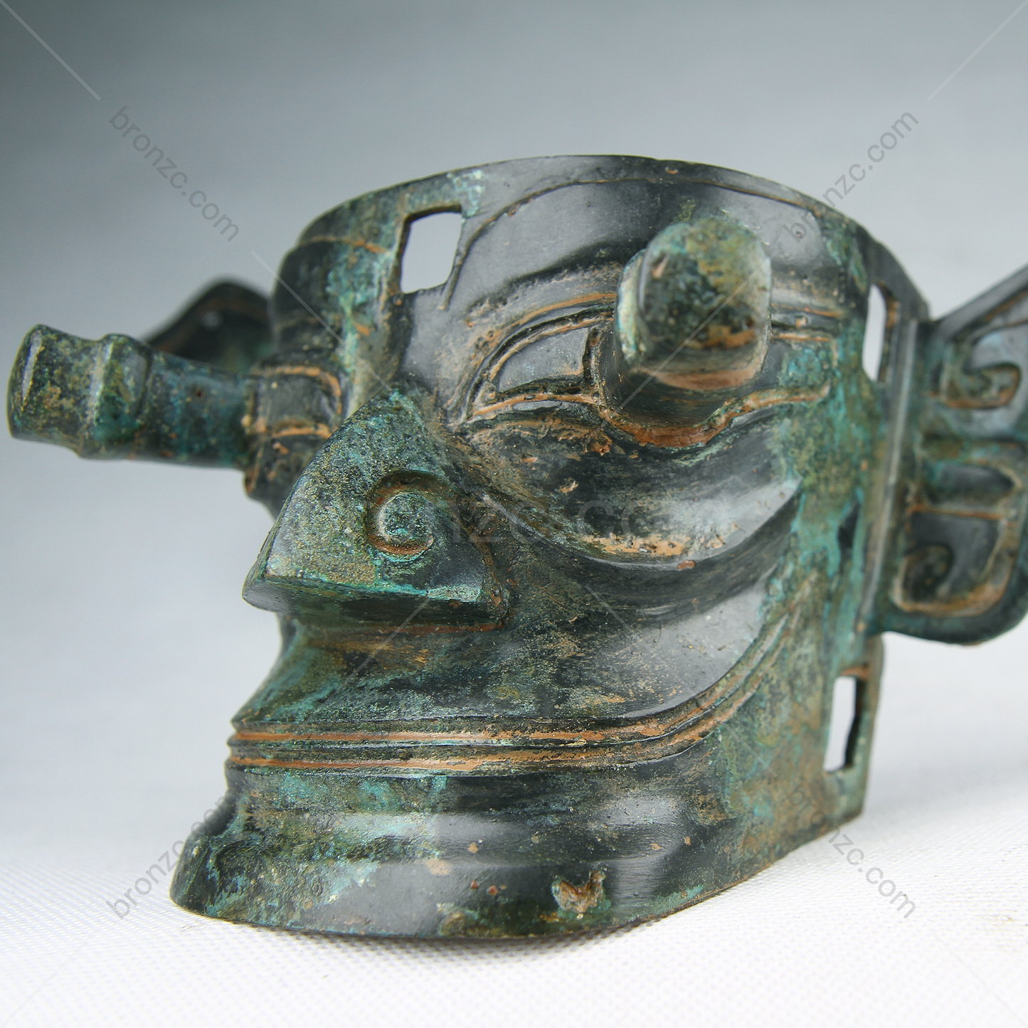 4,7" China Sanxingdui Ruinen Bronzemaske [Sanxingdui Vertikale Augenmaske][三星堆纵目面罩]