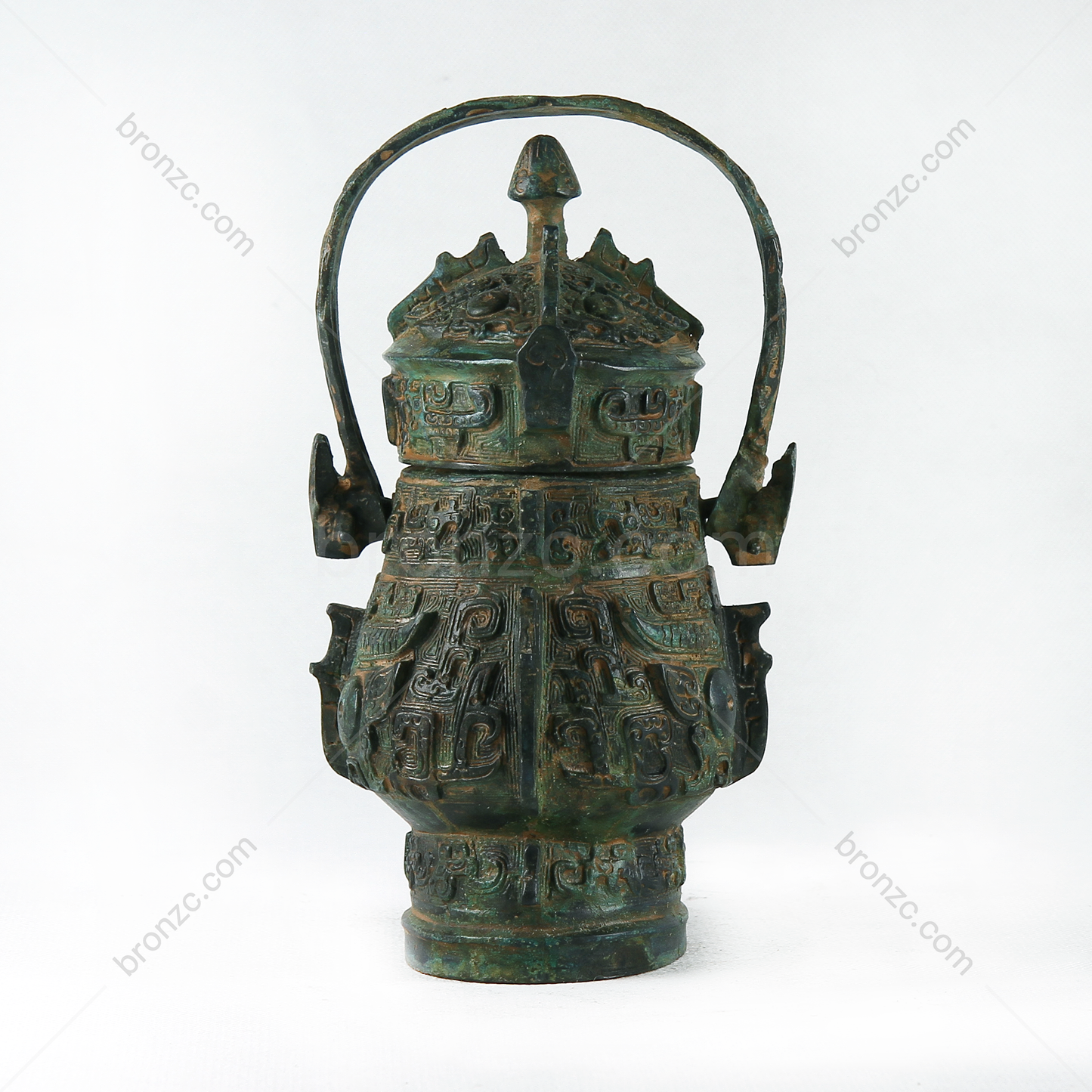 9" China bronze Shang and Zhou Dynasty water pitcher with ring handle [handle jar][提梁卣]